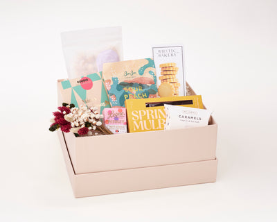 Signature Sweet Gift Box